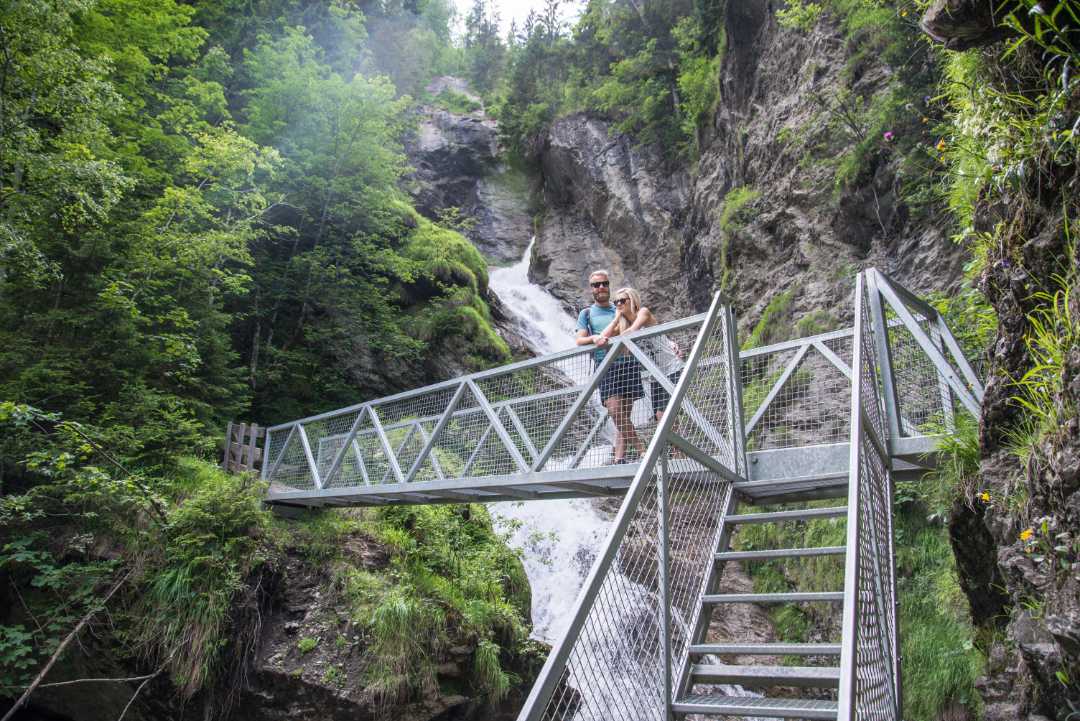 Wasserfall und Wanderweg im Fuschertal